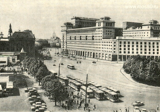 Площадь Революции